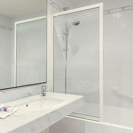 Otel Mercure Centre Gare Rennes
