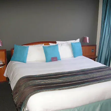 Mercure Centre Gare Otel 4*